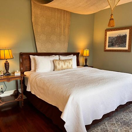 Prior Castle Inn Victoria Extérieur photo