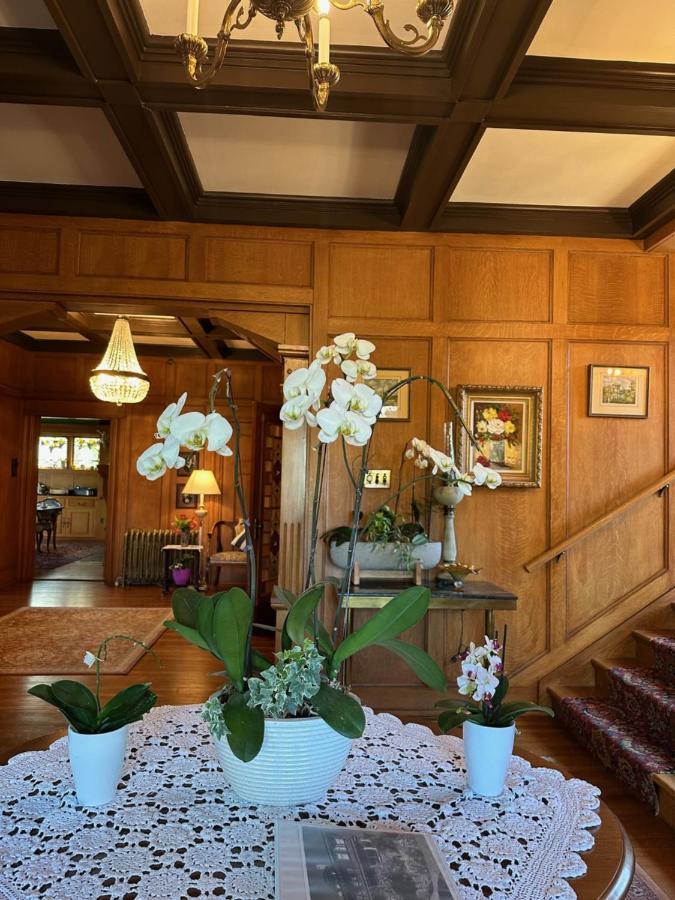 Prior Castle Inn Victoria Extérieur photo