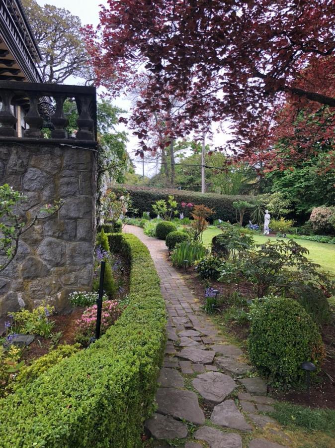 Prior Castle Inn Victoria Extérieur photo