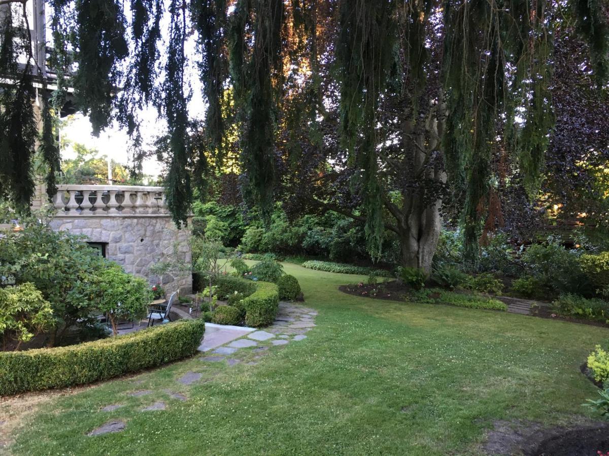 Prior Castle Inn Victoria Extérieur photo