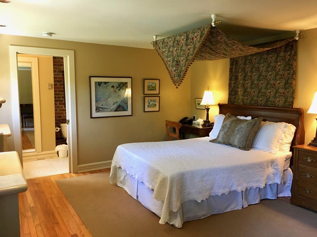 Prior Castle Inn Victoria Extérieur photo