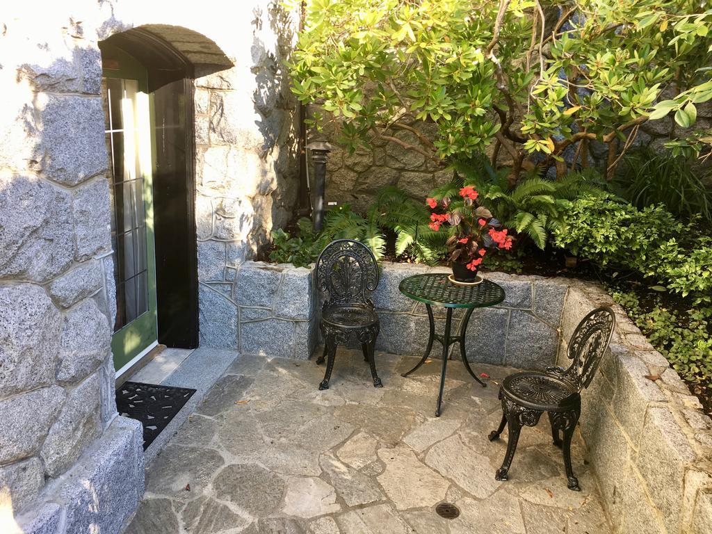 Prior Castle Inn Victoria Extérieur photo